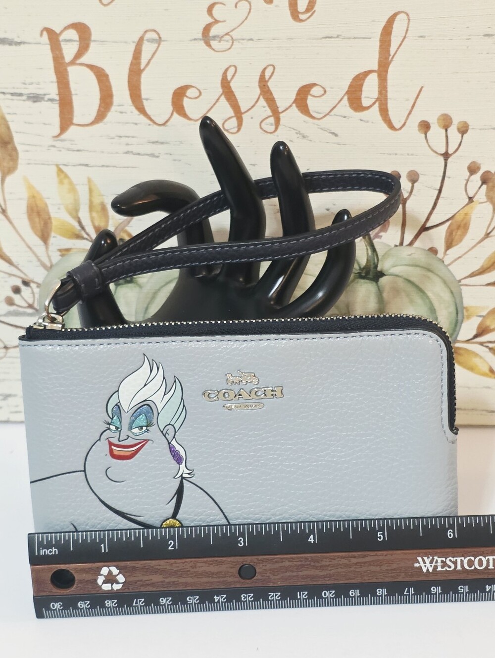 Coach Disney X Coach Corner Zip Wristlet Ursula Motif Ice Blue Multi Rare CC827 - Picture 15 of 15